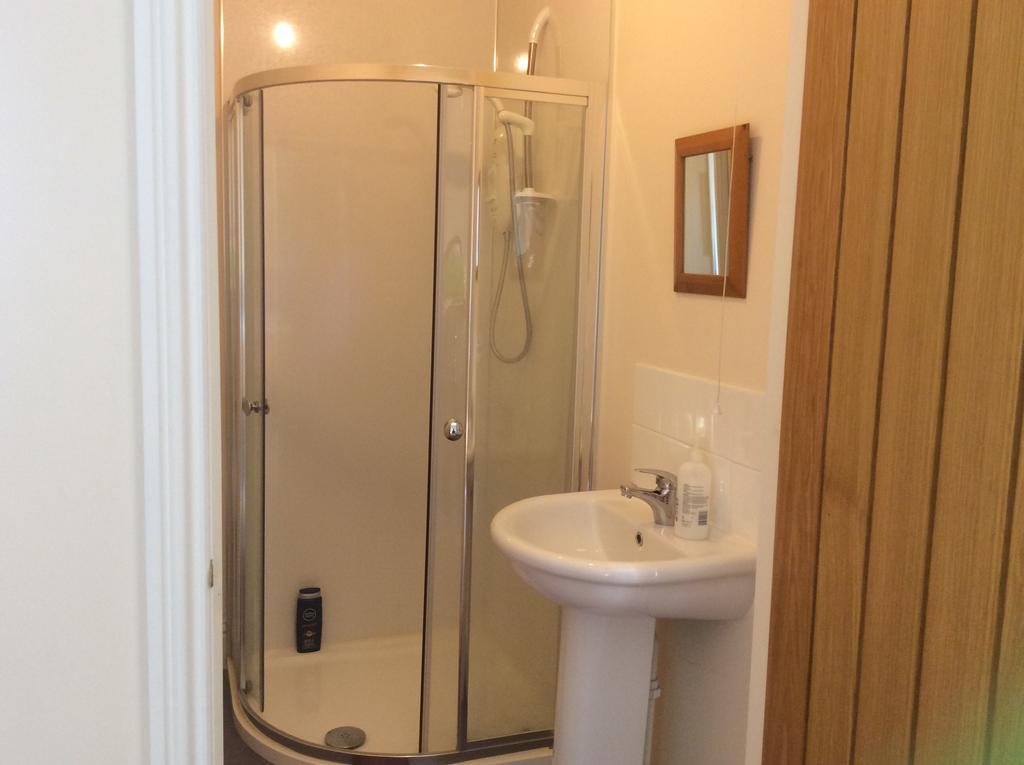 Bower Pods Hotel Bowermadden Стая снимка