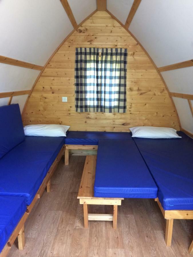 Bower Pods Hotel Bowermadden Екстериор снимка